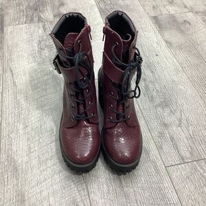 Madden Girl Coco Croc Embossed Lug Boots Size 5.5